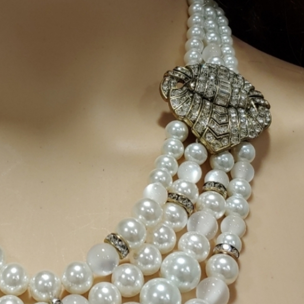 Chloe & Isabel Heirloom Pearl Deco Statement Necklace - Picture 4 of 8